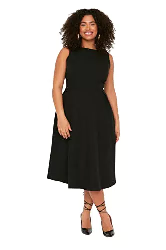 Trendyol Frauen Übergröße Midi Eine Linie Relaxed Fit Gewebte Plus-Size-Kleid