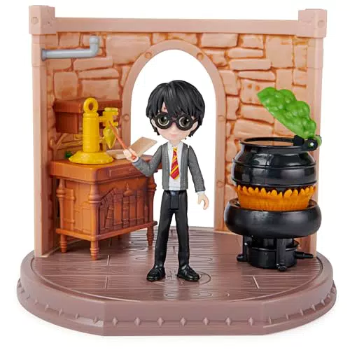 Wizarding World Harry Potter - Hogwarts Zaubertränke Klassenzimmer Spielset mit exklusiver Harry Potter Sammelfigur