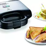 Tefal Ultracompact Sandwichmaker SM1552, für dreieckige Sandwichtoasts