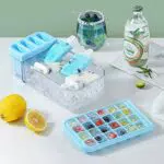 Eiswürfelbehälter mit Deckel und Behälter, 2 in 1 Eiswürfelform mit Eisformen