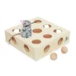 Pfotenolymp interaktives Katzenspielzeug/Fummelbox mit Spielbällen & Spielmaus - Holzspielzeug für Katzen - Maulwurfspiel/Fangspiel/Jagdspiel