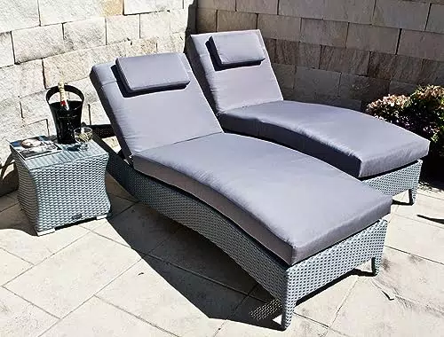 Ragnarök-Möbeldesign PolyRattan Sonnenliege DEUTSCHE Marke - EIGENE Produktion - 8 Jahre GARANTIE Polster Tisch Glasplatte 2 Sonneliegen Set Belastbar 180Kg Grau Gartenmöbel