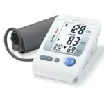 Sanitas SBM 21 Oberarm-Blutdruckmessgerät, vollautomatische Blutdruck- und Pulsmessung am Oberarm mit Arrhythmie-Erkennung