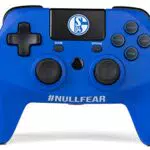 snakebyte S04 Wireless Pro Controller - Offiziell lizenzierter FC Schalke 04 Bluetooth Gamepad für PlayStation 4 / PS4 Pro