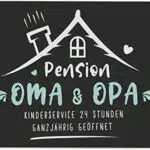 Tassenbrennerei Fußmatte mit Spruch Pension Oma & Opa Kinderservice 24 Stunden Ganzjährig geöffnet - Geschenk Türmatte lustig für innen & außen