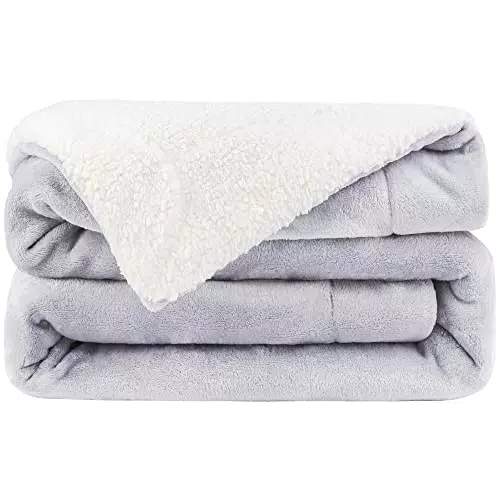 Aneco Double Face Sherpa Blanket Super Soft Flannel Lamb Blanket Cuddly Fluffy Solid Color Throw Blanket 150 x 200 cm Warm Thick Reversible Fleece Couch Blankets for Sofa