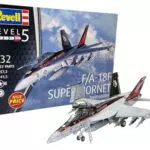 Revell NICE PRICE Modellbausatz I F/A-18F Super Hornet I Maßstab 1:32 I 257 Teile I Für Kinder und Erwachsene ab 13 Jahren I Kampfjet Modellbausatz zum selbernachbauen I Originalgetreu