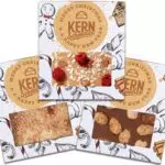 Weihnachtliche Manufaktur Schokolade - Handgemachte Schokoladentafeln 3er Set von KERNenergie - Ideal als Geschenk 3 Tafeln a 100g in Geschenkverpackung