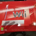 Nintendo Wii Jubiläums Pak - Konsole mit Wii Sports, New Super Mario Bros. Wii, Donkey Kong + Remote Plus Controller