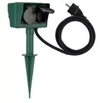 Gartensteckdose mit 4-fach Erdspiess, IP44, 1,4m Kabel, 3500W Leistung - Grün