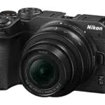 Nikon Z 30 Kit DX 16-50 mm 1:3.5-6.3 VR - 20,9 MP, 11 Bilder pro Sekunde, Hybrid-AF - Schwarz