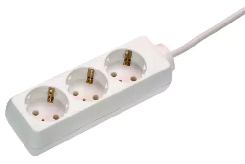 as - Schwabe Steckdosenleiste 3-fach Mehrfachstecker mit 3 m Leitung 230 V / 16 A Mehrfachsteckdose mit Schalter & erhöhtem Berührungsschutz Stromleiste für den Innenbereich IP20 I 11332