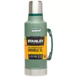 Stanley Classic Legendary Thermoskanne 1.9L - Isolierflasche aus Edelstahl, hält Getränke 32 Stunden heiß oder kalt, spülmaschinenfest, auslaufsicherer Deckel als Becher, BPA-frei