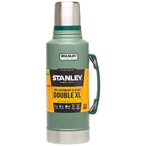 "Stanley Classic Legendary Thermoskanne 1.9L - Isolierflasche aus Edelstahl, hält Getränke 32 Stunden heiß oder kalt, spülmaschinenfest, auslaufsicherer Deckel als Becher, BPA-frei"