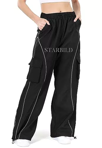 STARBILD Parachute Hose Vintage Baggy Y2K mit Elastischen Knöcheln, Hosen Cargo Multi Taschen Relaxed-Fit Weites Bein, Streetwear Elastische Taille Parachute Pants, Y2K Schwarz

Titolo ottimizzato per la SEO:
STARBILD Vintage Baggy Parachute Hose Y2K - Streetwear mit Elastischen Knöcheln