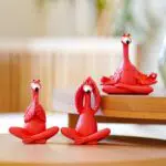 Flamingo Yoga Figur Zen Deko für Wohnzimmer und Schreibtisch - Dekoration für Frauen, Kinder und Freundin