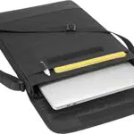 Belkin Laptop-Schutzhülle, kompatibel mit Laptops, Tablets und ChromeBooks der Größen 14 bis 15 Zoll sowie MacBook Pro 16 und 15; zum Geräteschutz; mit Schulterriemen und Tragegriff