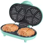 Bestron Doppel-Waffeleisen für klassische Herzwaffeln mit Backampel & Antihaftbeschichtung