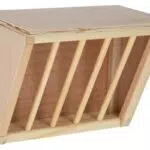 Kerbl Heuraufe aus Holz mit Sitzbrett für Stall/Auslauf