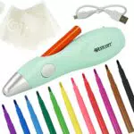 Westcott Elektrischer Farbsprühstift mit 12 Filzstiften & 19 Schablonen - Airbrush-Set für Kinder