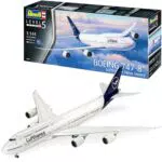 Revell Boeing 747-8 Lufthansa Modellbausatz 1:144 mit Bauanleitung und Abziehbildern