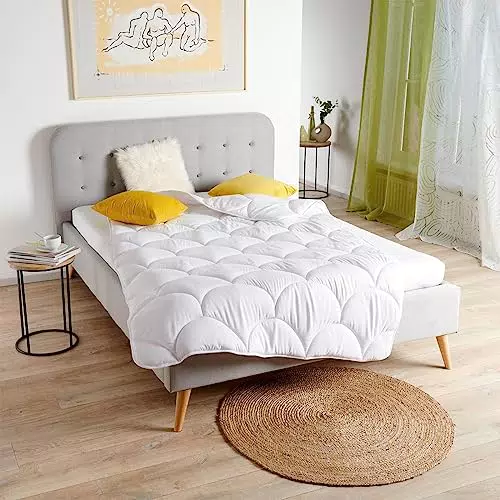Traumschlaf Basic Ganzjahresdecke - Allergikergeeignet, atmungsaktiv und feuchtigkeitsregulierend