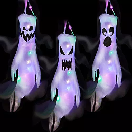 Geister Windsäcke mit LED-Lichtern für Halloween-Dekoration im Garten