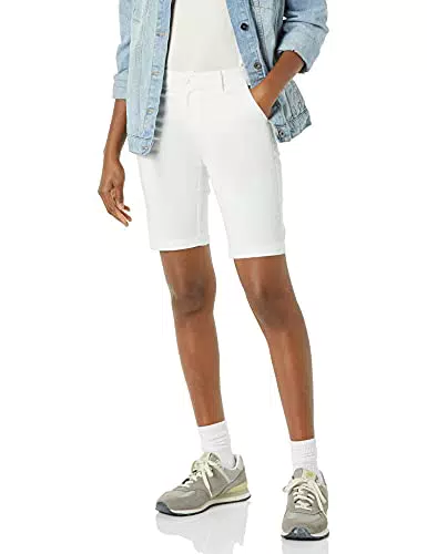 Amazon Essentials Damen Khakifarbene Bermudashorts mit mittelhohem Bund