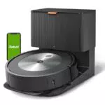 iRobot Roomba j7+ WLAN-fähiger Saugroboter mit automatischer Absaugstation