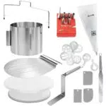 Torten-Zubehör-Set: Verstellbarer Tortenring, Tortenheber und Spritzbeutel