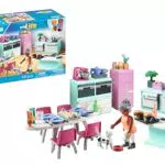 PLAYMOBIL MyLife Küche mit Essplatz – Kreatives Spielzeug für Kinder ab 4 Jahren