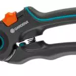 Gardena ExpertCut Gartenschere – Präzise Bypass-Schneide für Äste und Obstbäume