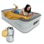 Huddle selbstaufblasbare Matratze mit SlumberGuard™ Pumpe für Camping und Gäste