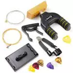 RockJam Gitarren Zubehörset mit Wandhalterung, Saiten, Stimmgerät und Capo