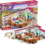 Schleich Horse Club Reithalle Peppertree mit Hindernissen und Zubehör für Kinder