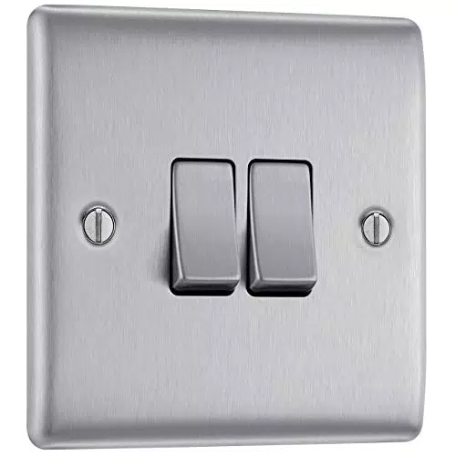 BG Electrical NBS42-01 Doppel-Lichtschalter 2-Wege 16AX aus gebürstetem Stahl