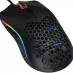 Glorious Model O Gaming Maus – Wabendesign, RGB-Beleuchtung, Pixart 3360 Sensor