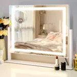 LuxeVue Schminkspiegel mit Beleuchtung und Touch-Design, 360° drehbar