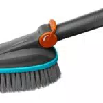 Gardena Cleansystem Handbürste M Soft mit Schlauchanschluss für empfindliche Oberflächen