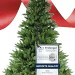 Künstlicher Weihnachtsbaum aus hochwertigem PVC – dichter, formstabiler Christbaum