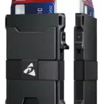 Minimalistisches Aluminium Kartenetui Herren mit RFID Schutz und Pop-Up Funktion