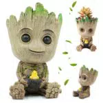 thematys Baby Groot Blumentopf – Dekofigur, Stiftehalter & Geschenkidee für Fans