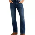 Wrangler Herren Jeans Wrancher Bootcut Fit Bequeme Passform
