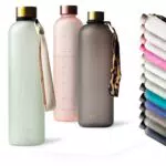 Mameido Trinkflasche 1l mit Zeitmarkierung, BPA-frei, Auslaufsicher für Sport und Büro
